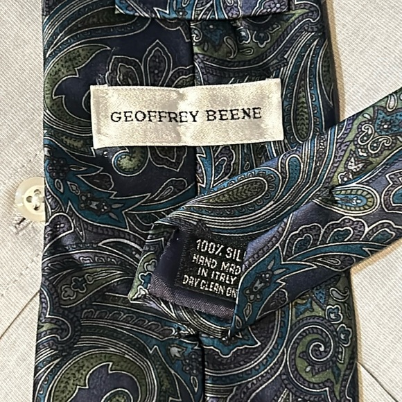 Croft & Barrow dress shirt with Geoffrey Beene hand made Italy silk tie - Picture 4 of 5